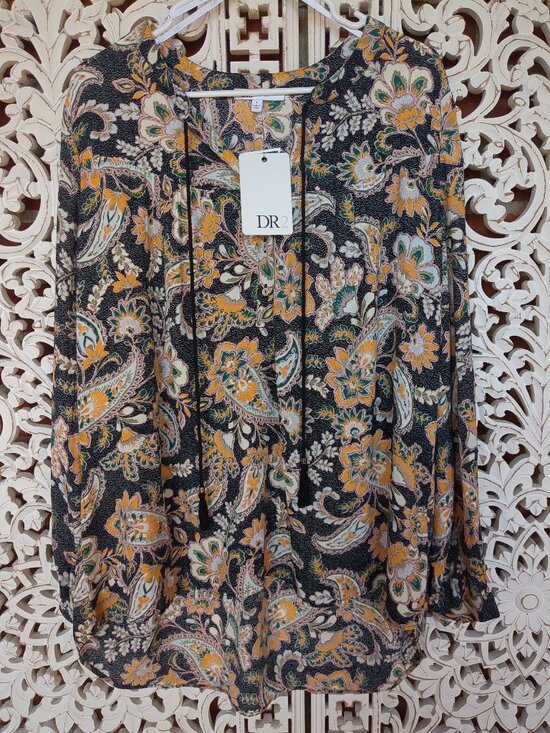 DR2 Tops - L Long Sleeve Multi Color Design Mid Button Up Tunic